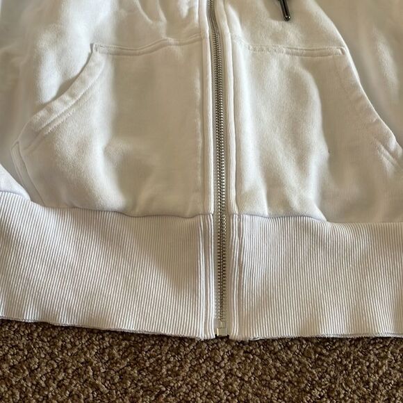 Style Reform Women’s White Zip Up Arrow & Stripe Hoodie Sweatshirt - Picture 3 of 8